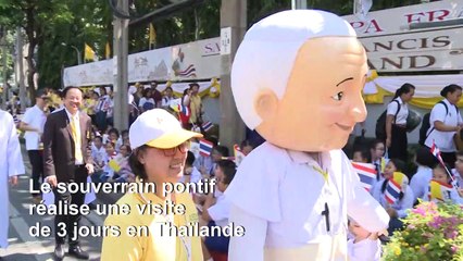 Thaïlande: une foule accueille le pape François
