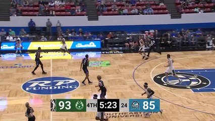 Rayjon Tucker with the flush