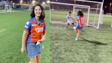 Sunny Leone played football in a cricket stadium | FILIMIBEAT kannada