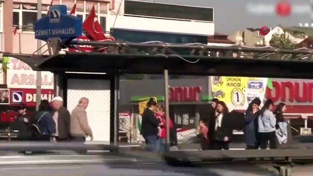 Yine Metrobüs rezilliği! Engelli vatandaş zor anlar yaşadı