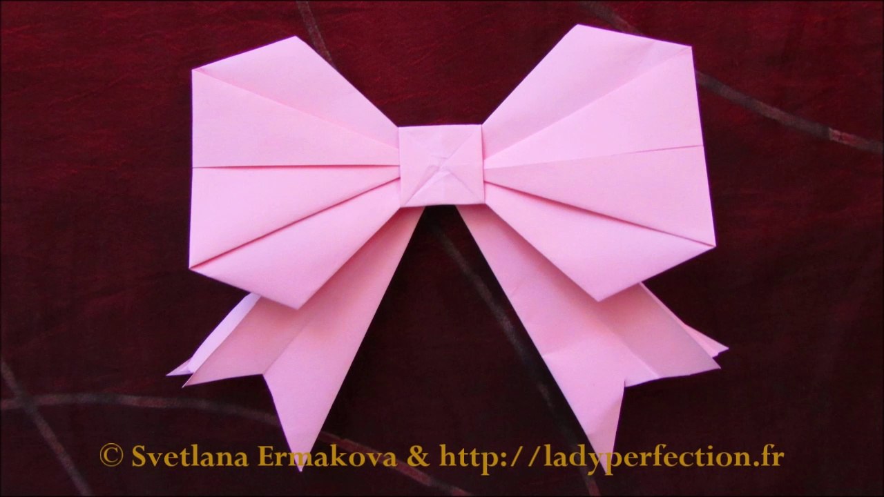 Noeud de ruban en papier (origami)