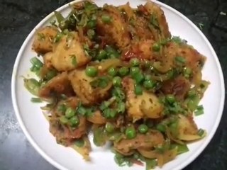 Скачать видео: Fried Masala Idli Recipe _ स्वादिष्ट मसाला इडली _ Fried Idli Recipe _ Idli fry _