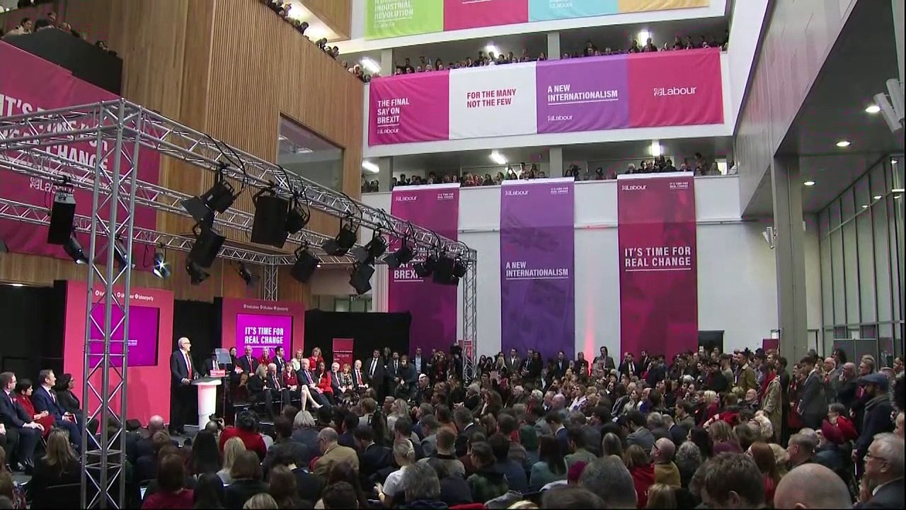 Jeremy Corbyn promises to scrap university tuition fees