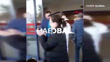 Kanseri yenen eşini gelin arabasıyla karşıladı