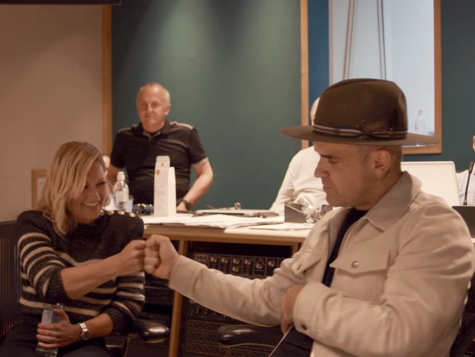 Robbie Williams und Helene Fischer präsentieren ihren Weihnachtssong