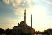 Cumhurbaşkanının açılışını yapacağı cami mimarisiyle dikkat çekiyor