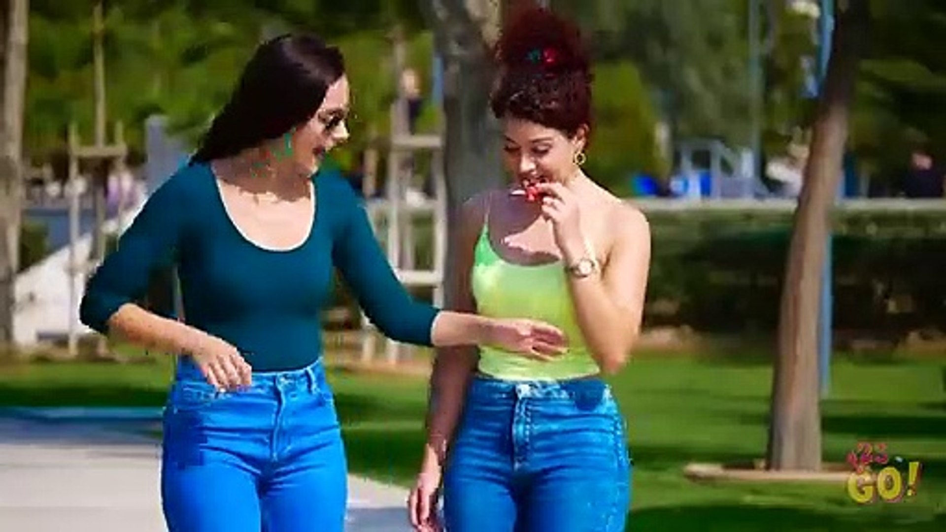 Las Mejores Bromas Y Trucos Graciosos Los Trucos Caseros Mas Graciosos Por 123 Go Spanish Video Dailymotion
