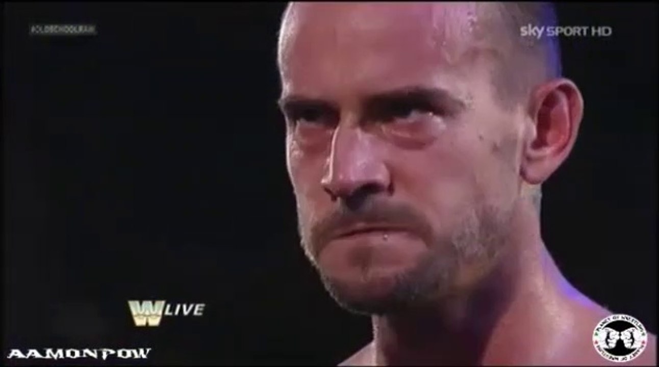 (ITA) CM Punk è lo sfidante di Undertaker a WrestleMania 29 (WWE RAW Old School 04/03/2013)