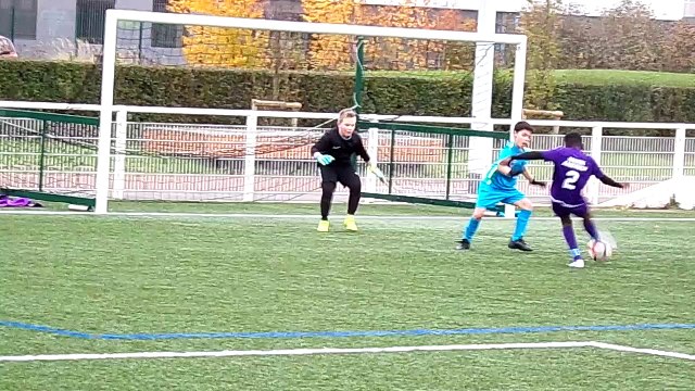 Championnat U12. HELLEMMES - LAMBERSART : 1 - 6 (0-2)