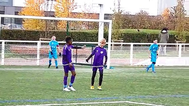 Championnat U12. HELLEMMES - LAMBERSART : 1 - 6 (0-2)