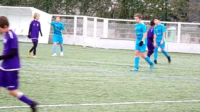 Championnat U12. HELLEMMES - LAMBERSART : 1 - 6 (0-2)