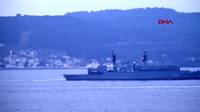 Çanakkale-romanya savaş gemisi çanakkale boğazı'ndan geçti