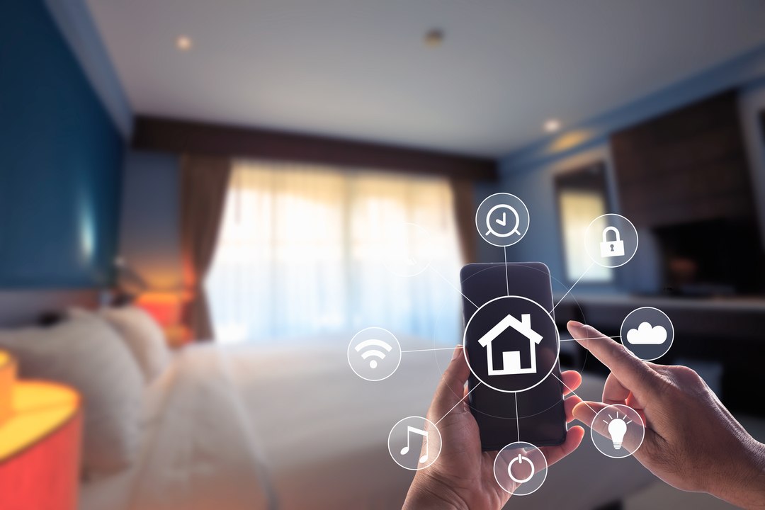 4 Easy Ways to Introduce Smart Lighting into Your Home
