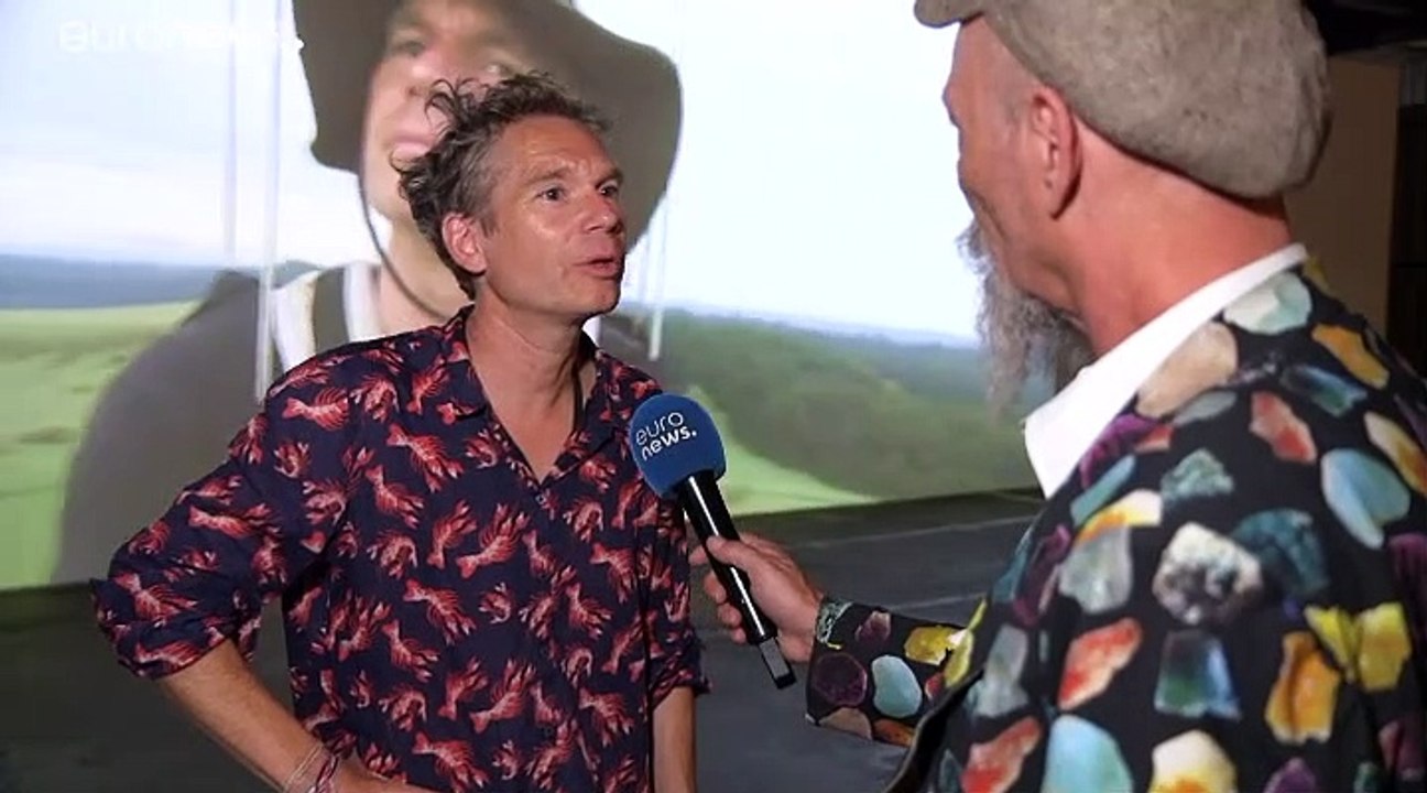 Wandern auf Wolken – Grenzerfahrungen des Performancekünstlers Abraham Poincheval