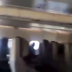 Passageiro de avião comercial filma OVNI pela janela