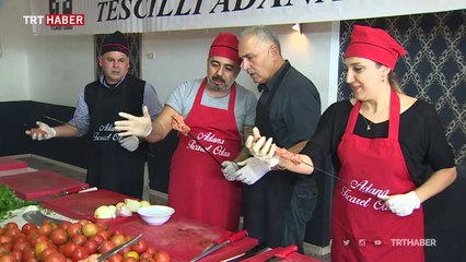 Adana kebabını yapmayı ustalarından öğrendiler