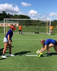 Tirer un penalty les yeux bandés... pas simple