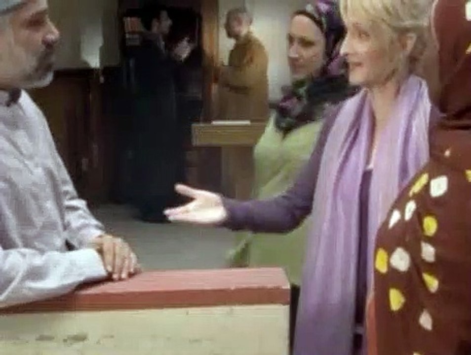 Little Mosque On The Prairie Season 1 Episode 3 The Open House
