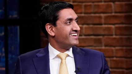 Télécharger la video: Rep. Ro Khanna Talks About the Impeachment Inquiry and Supporting Bernie Sanders