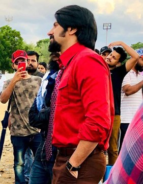 Dulquer Salmaan's new gangster look from Kurupp goes viral | FilmiBeat Malayalam