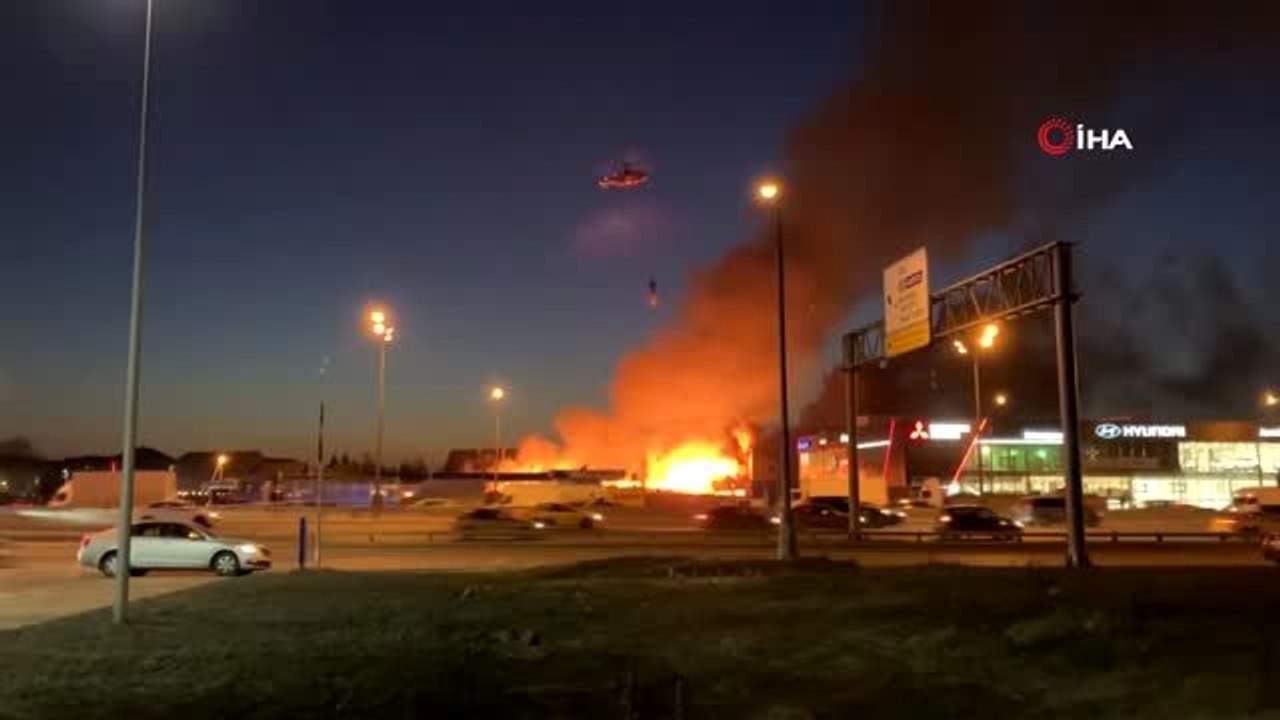 - Rusya'da korkutan yangın- Binada çıkan yangın helikopterin müdahalesiyle söndürüldü