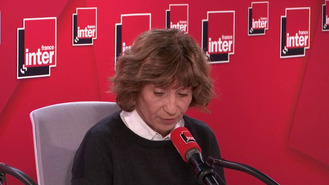 Ariane Ascaride : "Ce qu'a fait Adèle Haenel est d'un courage inimaginable. Je peux dire, et je sais de quoi je parle, que : ça demande énormément de courage de dire ça. Ca vous bouleverse dans votre corps, dans votre tête."
