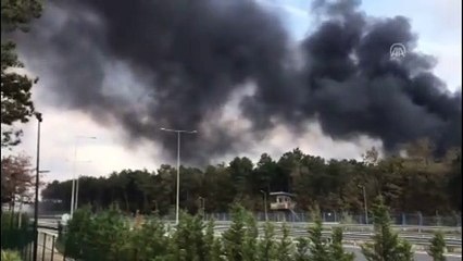 Çekmeköy'de askeri alanda yangın!