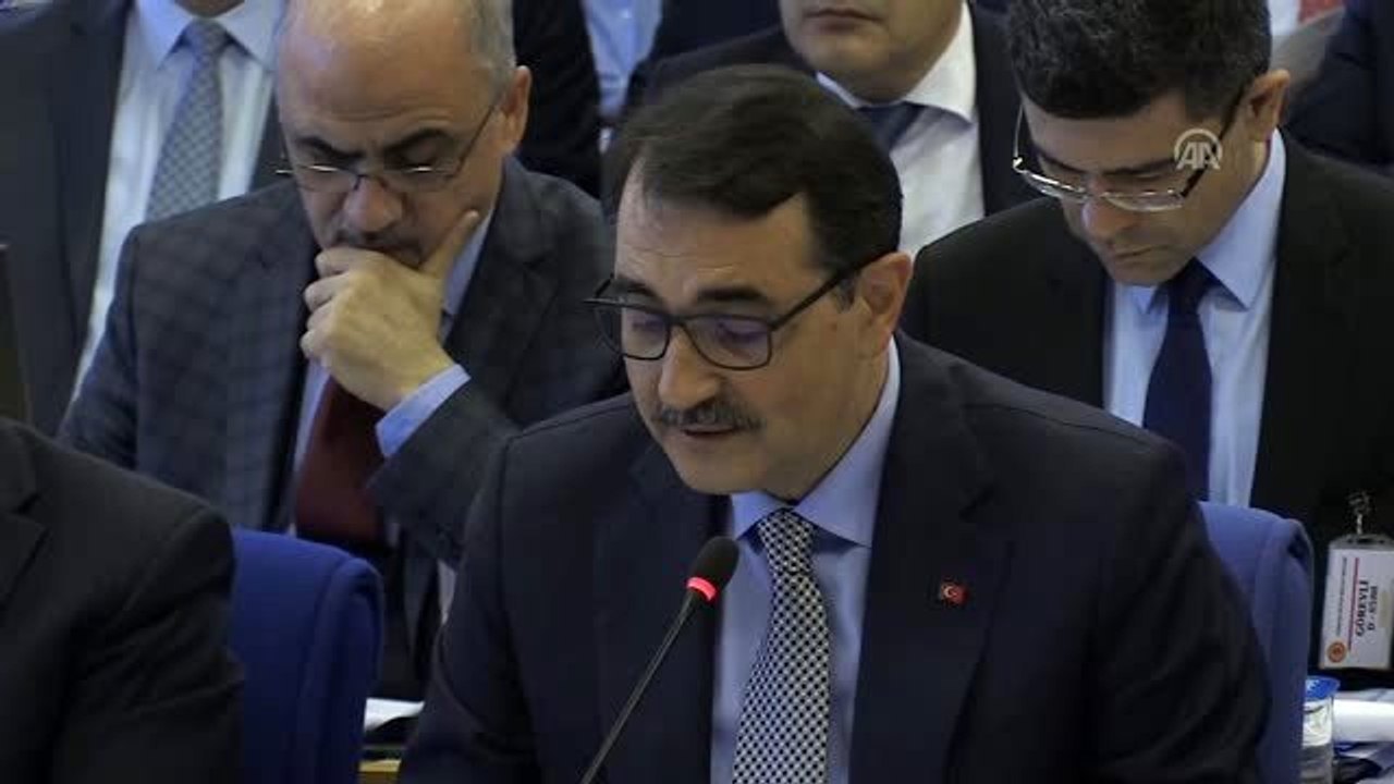 Dönmez: "Yenilenebilir kaynaklardan elektrik enerjisi üretimini artırma çalışmaları küresel açıdan...