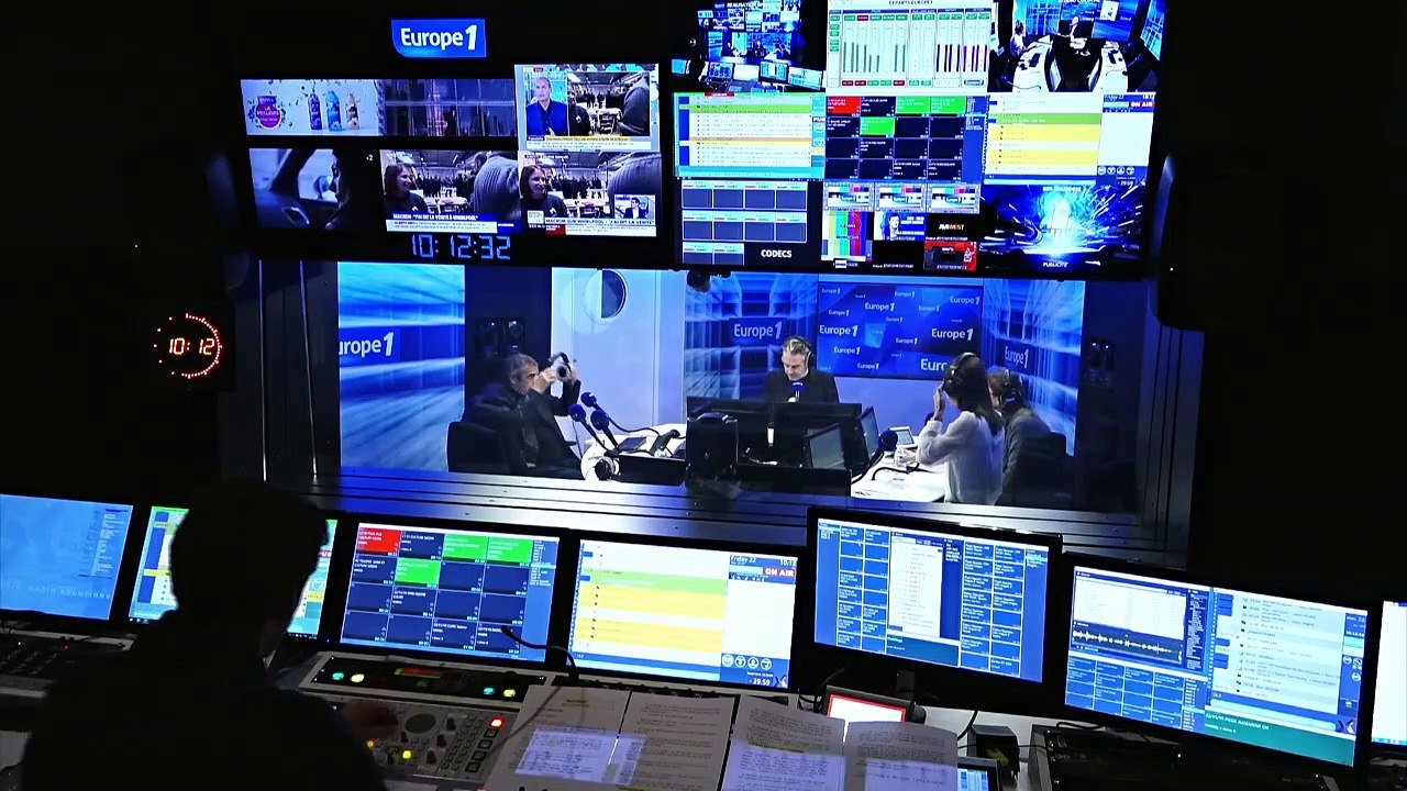 "J'ai fait deux colonnes" : comment Julien Clerc a composé son dernier album, "Duos"