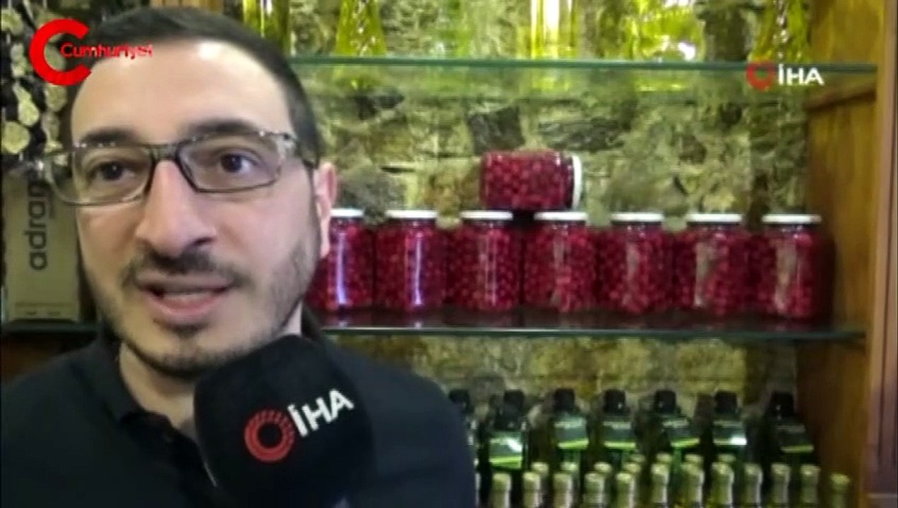 Siyah zeytin, yeşil zeytinden sonra bu da kırmızı zeytin