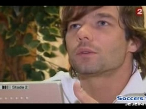 Sebastien loeb frole un gendarme