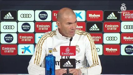 Zidane: "Se hace demasiado ruido con Bale, es un jugador importante y lo va a demostrar"
