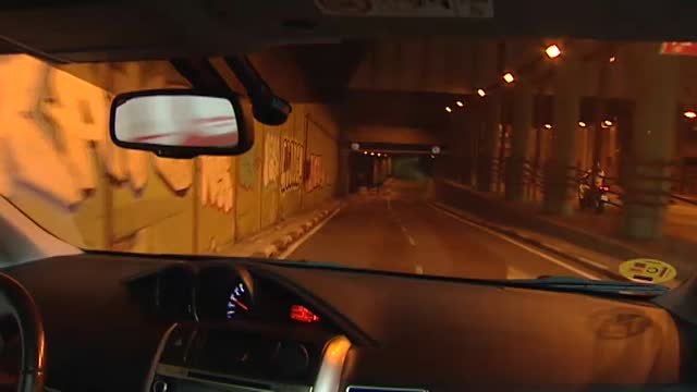 Bajamos al asentamiento ilegal de los túneles de Azca