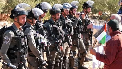 - İsrail güçleri Filistinlilerin cuma namazı kılmasını engellemeye çalıştı