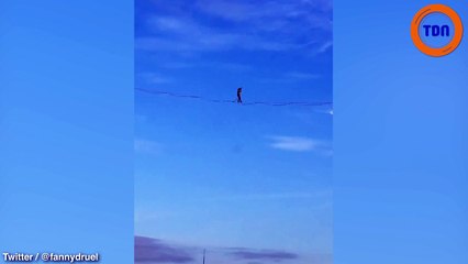 À l'occasion de la 33e édition du Téléthon, un funambule "relie" deux tours de la Défense !