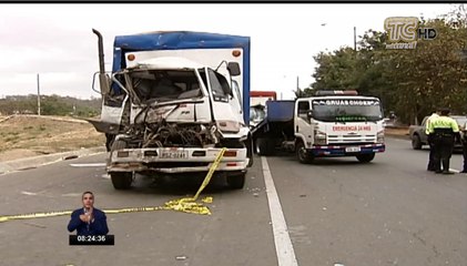 Tres vehículos chocaron mientras circulaban en vía a la Costa