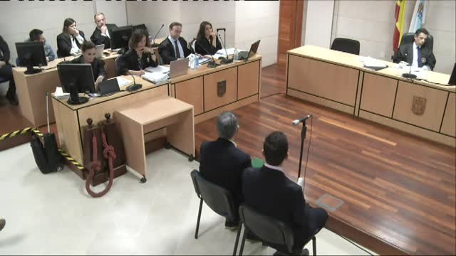 El Chicle atento en el juicio, sí mira las imágenes de su reconstrucción