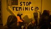 "Stop Féminicides." Ces femmes se mobilisent contre les féminicides avec des collages