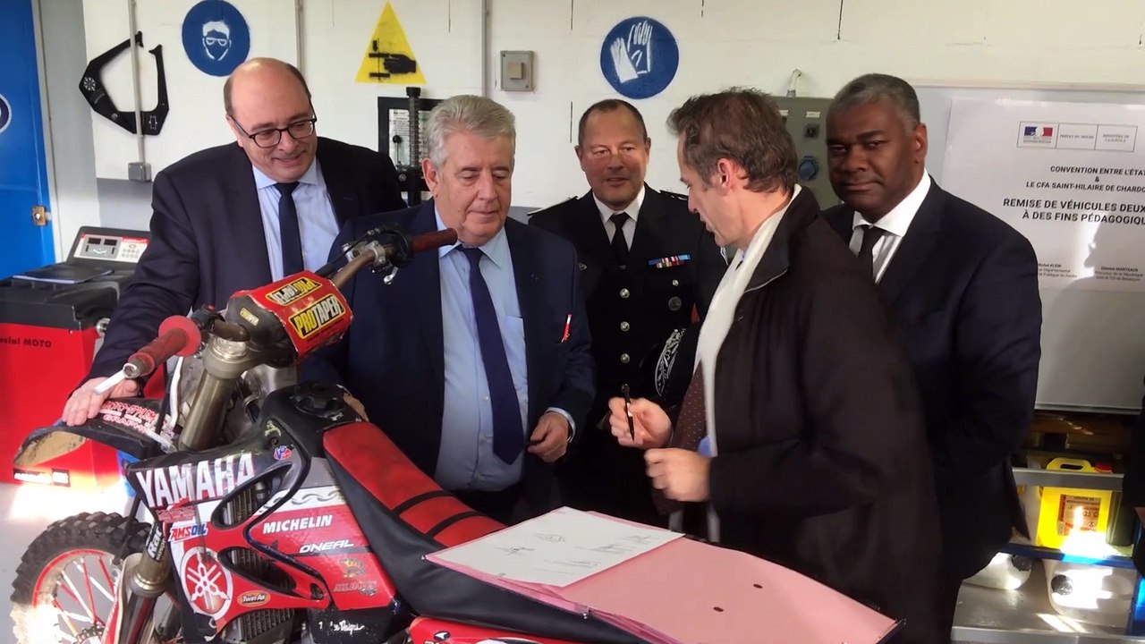 Besançon (25) : signature de convention entre l'état et le CFA St-Hilaire de Chardonnet