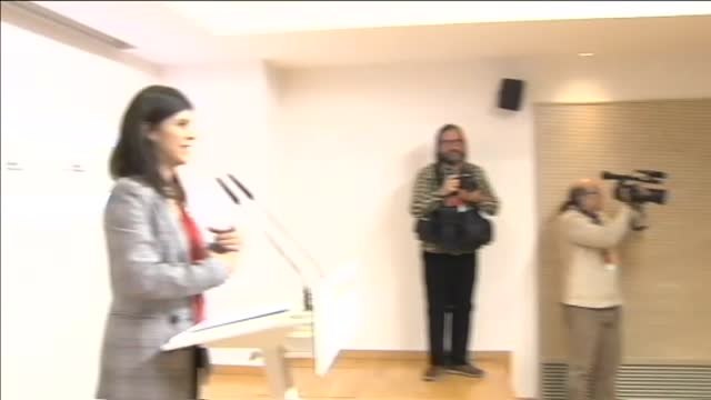 PSOE y Podemos consultan a sus bases sobre el acuerdo de coalición