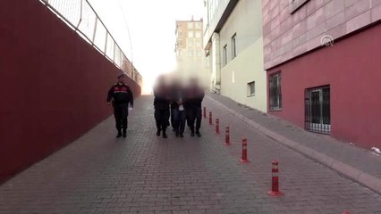Araçlardan hırsızlık yapan 2 zanlı tutuklandı