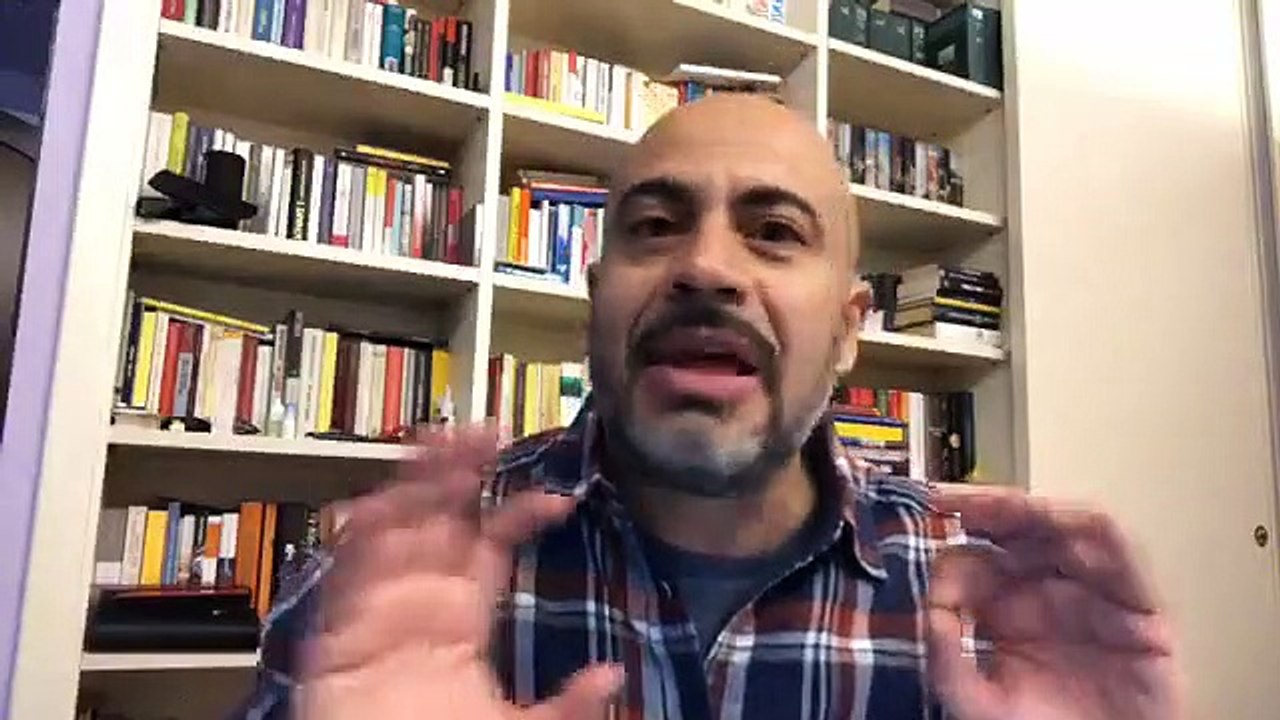 Gianluigi Paragone durissimo contro il governo: " Il governo tra ponti che cadono e banchieri che pontificano "