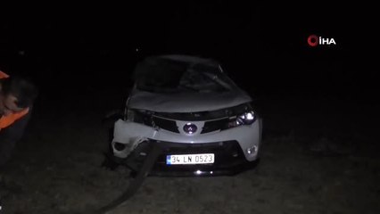 Konya'da otomobil tarlaya devrildi: 4 yaralı