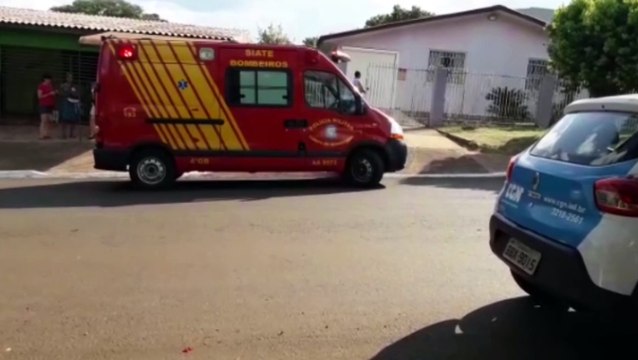 Idosa de 75 anos é socorrida após sofrer queda de plano elevado