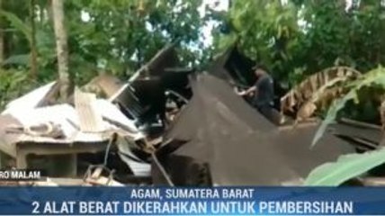 Dua Alat Berat Dikerahkan Bersihkan Material Longsor di Agam Sumbar
