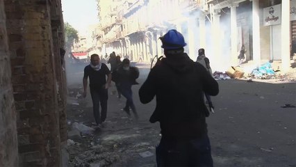 مواجهات عنيفة بين قوى الأمن والمتظاهرين في العراق.. ما الحل؟