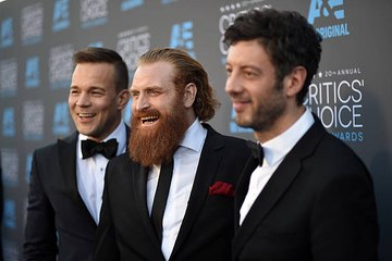 'Games of Thrones' Actor Says They Filmed an Alternate Ending