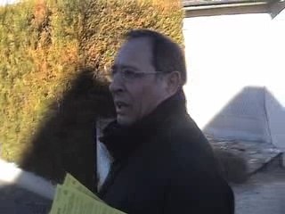 tracts dans les boîtes au lettres / partie 1