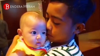 TAK DISANGKA, SARWENDAH BERIKAN ASI KE BETRAND PETO KARENA IBA MASA KECILNYA HANYA DIBERI TEH MANIS