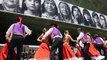Bailarines y cantantes chilenos piden paz y justicia en medio de la crisis social